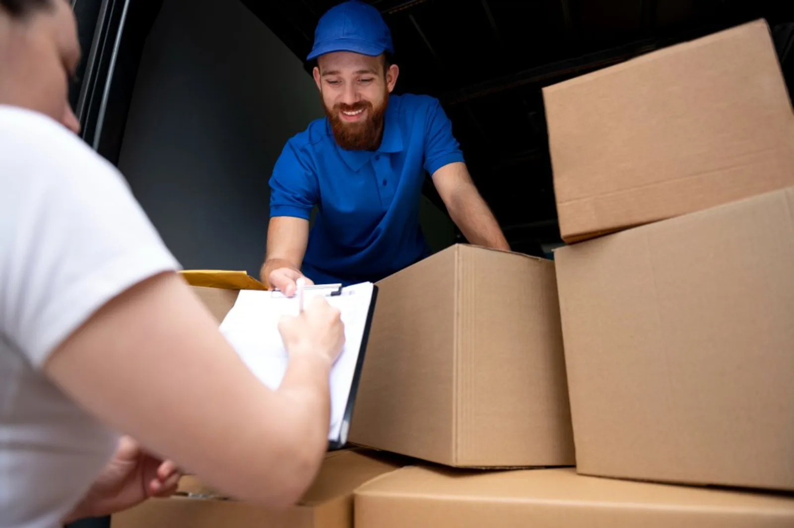 Do Movers Provide Boxes: A Complete Guide for Homeowners