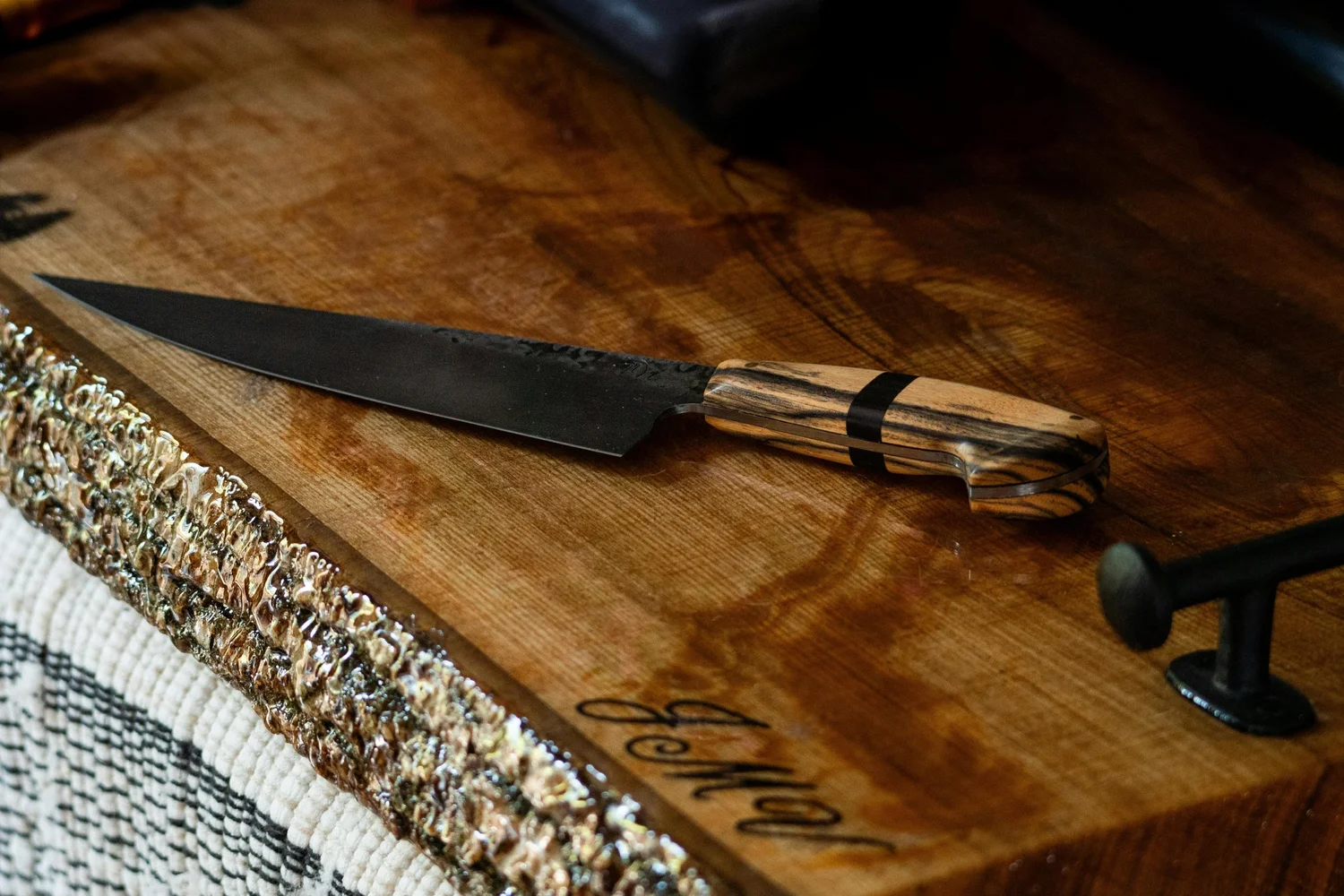 How to Pack Knives for Moving: Safeguarding Your Kitchen Tools