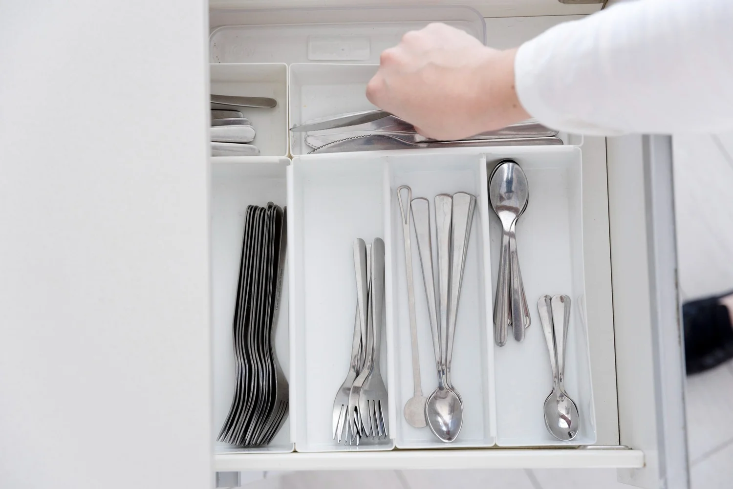 How to Pack Silverware for Moving: Protect Your Silverware Efficiently